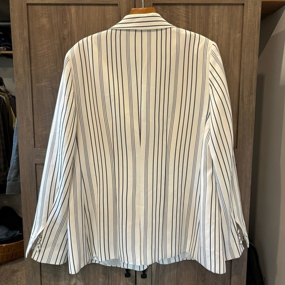 Frame True Blazer Off White Striped - Picture 3 of 11
